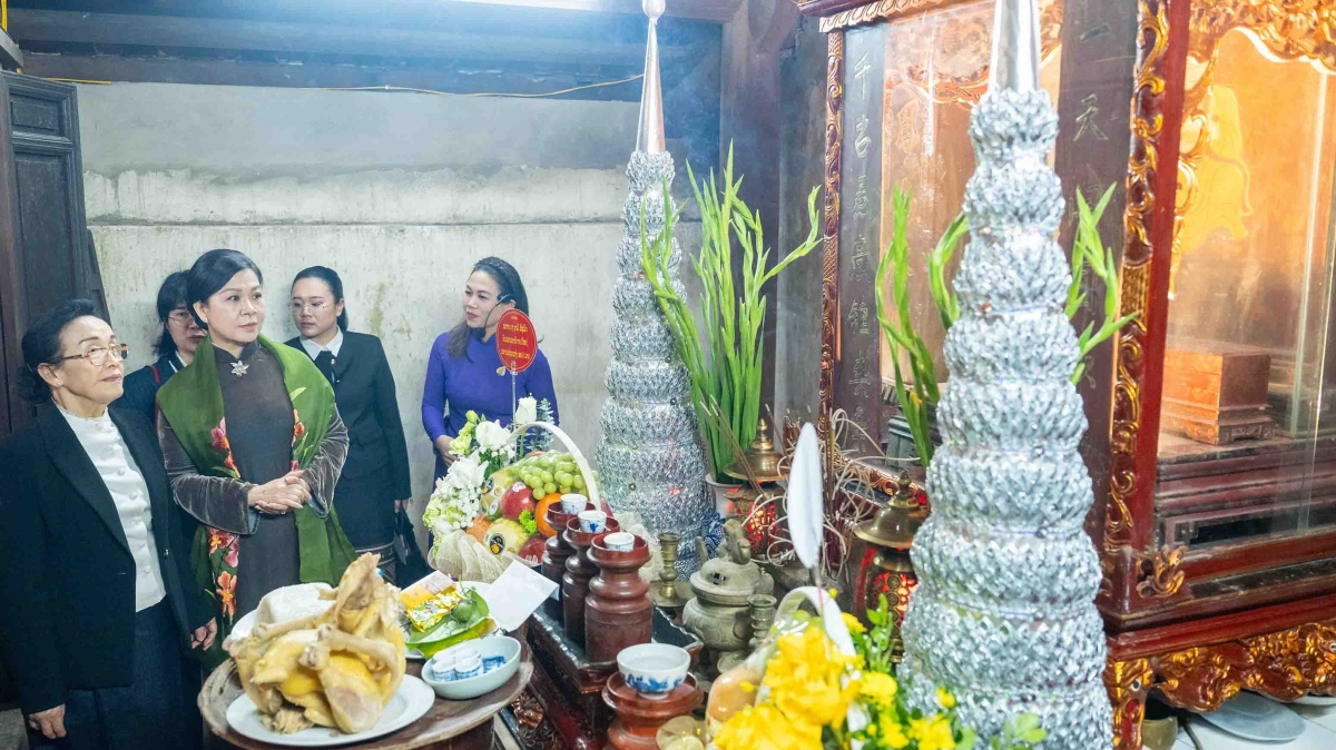 Theo dấu nữ sứ giả Lào tại Cố đô Hoa Lư: Dấu ấn hữu nghị Việt-Lào