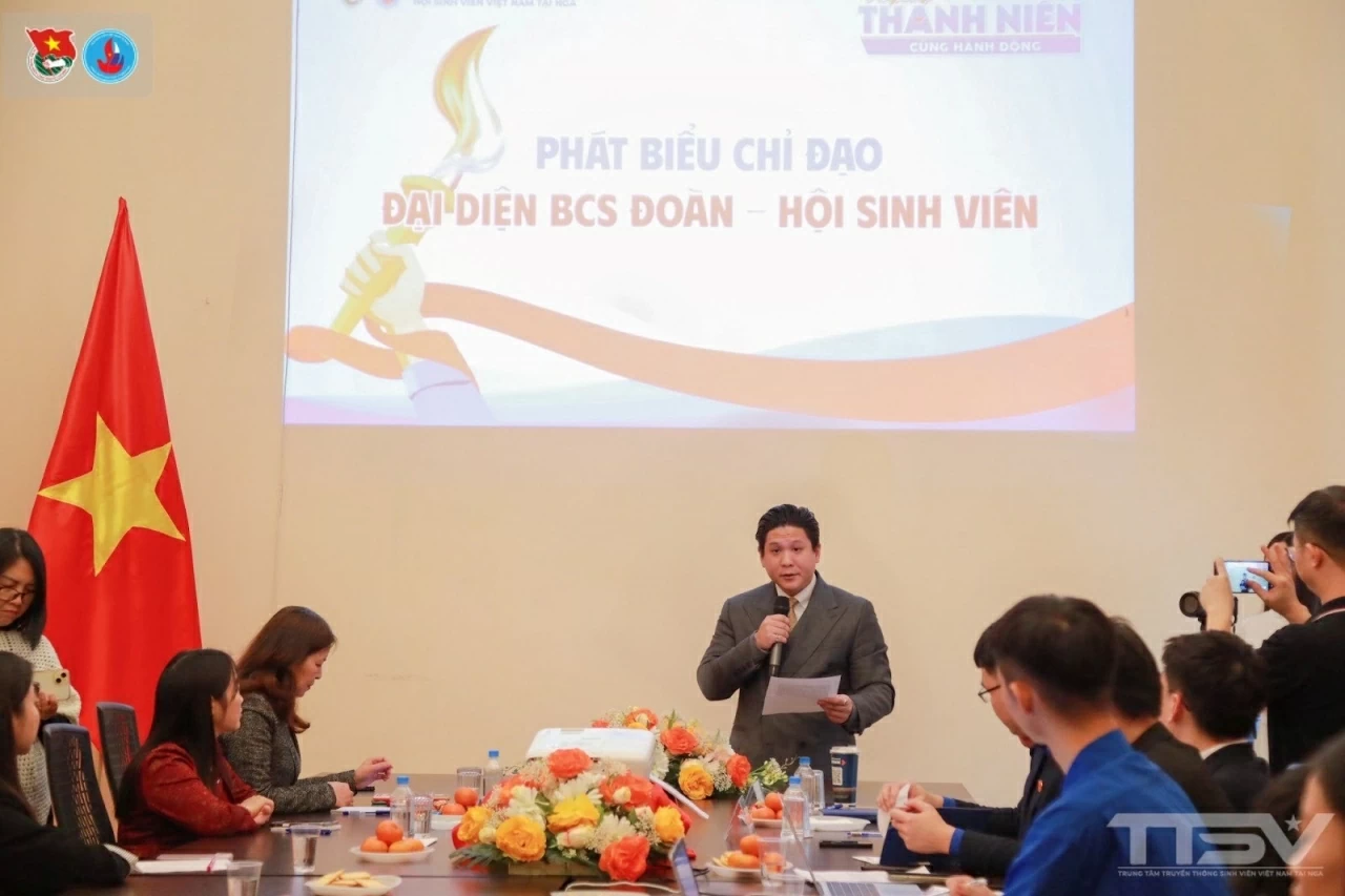 Thanh niên Việt Nam tại Nga cùng hành động chào mừng thành công Đại hội XIV của Đảng