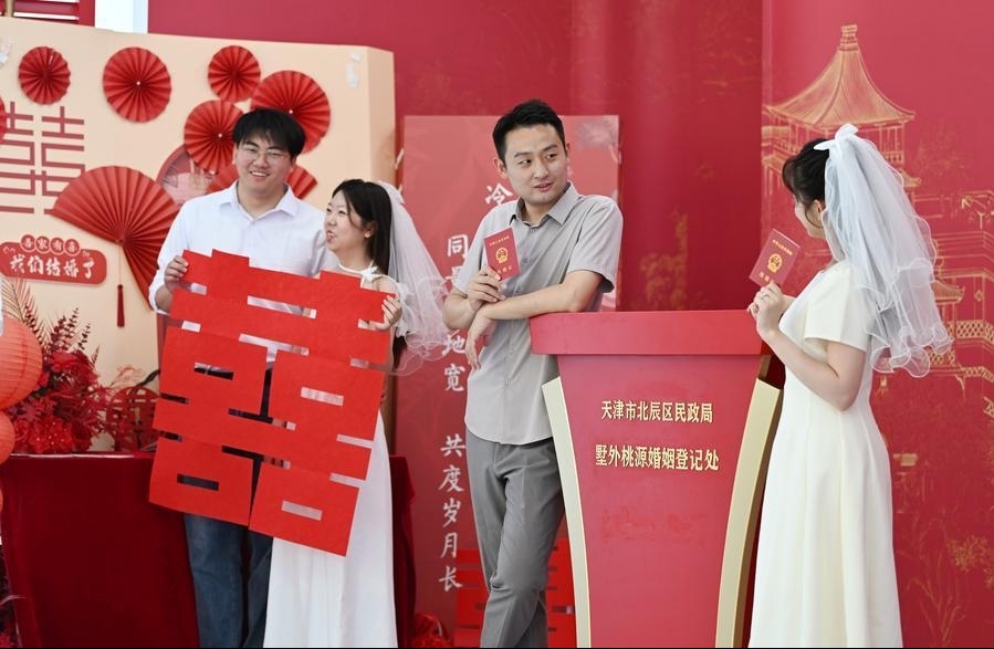 Trung Quốc: 'Kinh tế ngọt ngào' lấy lại động lực tăng trưởng sau nhiều năm đóng băng