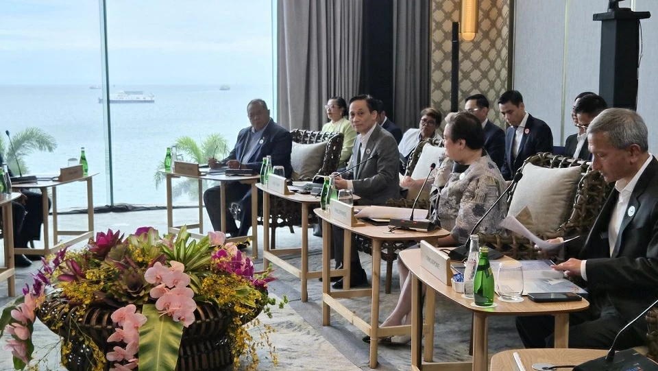 Cuộc họp tham vấn không chính thức mở rộng cấp Bộ trưởng Ngoại giao ASEAN về triển khai Đồng thuận 5 điểm về Myanmar Cuộc họp tham vấn không chính thức mở rộng cấp Bộ trưởng Ngoại giao ASEAN về triển khai Đồng thuận 5 điểm về Myanmar