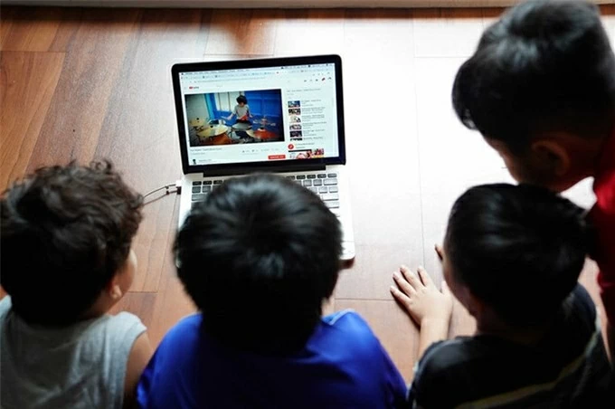 Quyền con người trên không gian mạng: Thực tiễn trên thế giới và Việt Nam