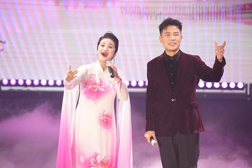 Thanh niên Việt - Trung đón Xuân mới, cùng hòa ca hữu nghị