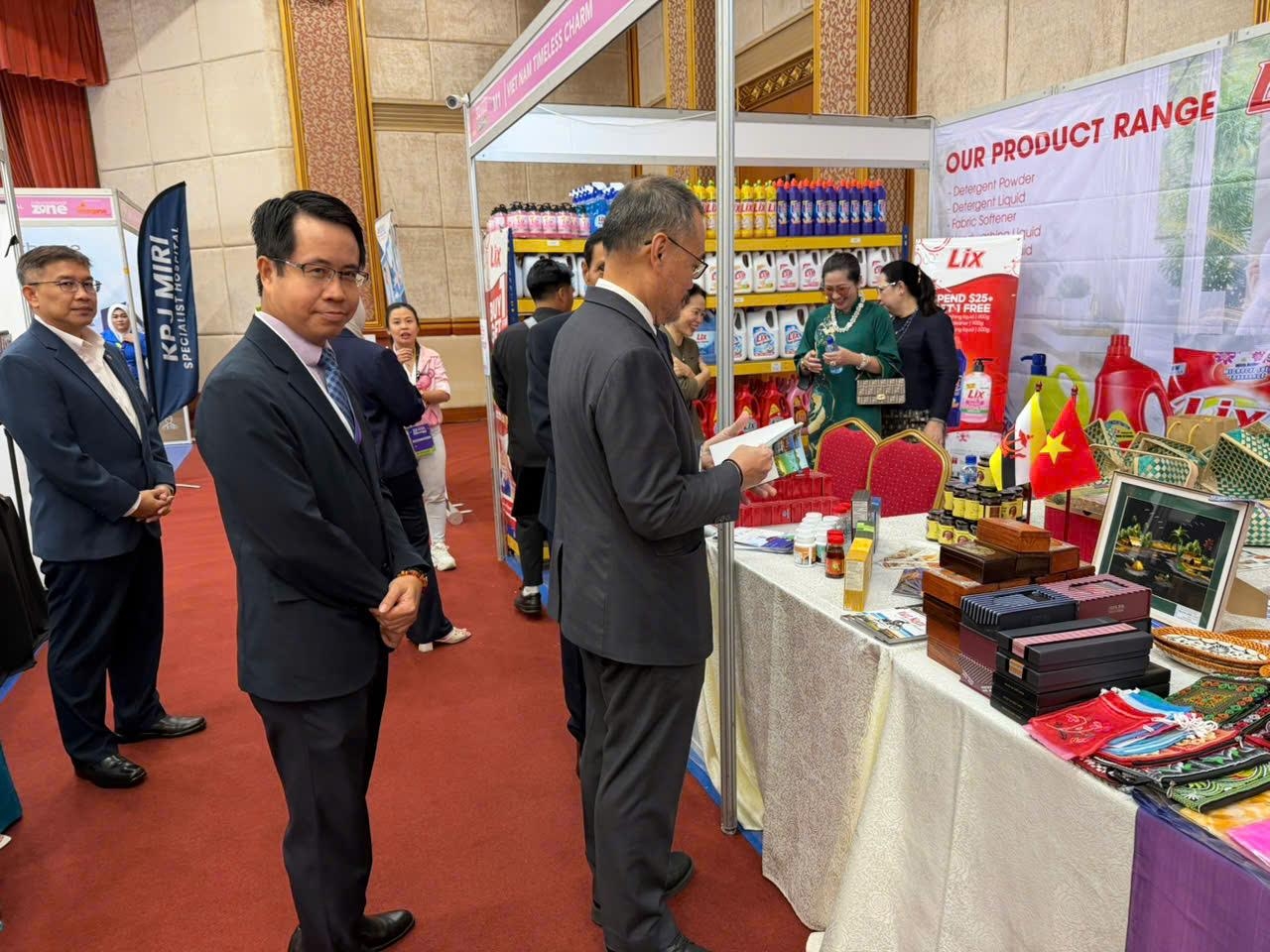 Tăng cường quảng bá sản phẩm Thương hiệu quốc gia Việt Nam trong hoạt động của các cơ quan đại diện Việt Nam tại nước ngoài