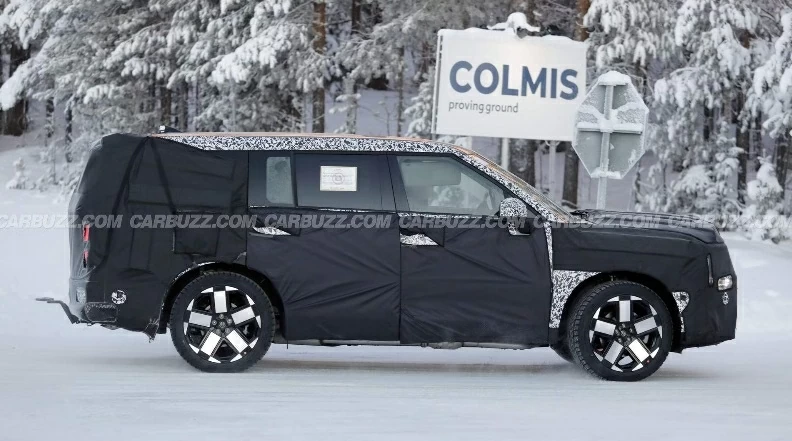 Lưới tản nhiệt của Santa Fe 2027 nhiều khả năng sẽ được mở rộng theo phương ngang. 