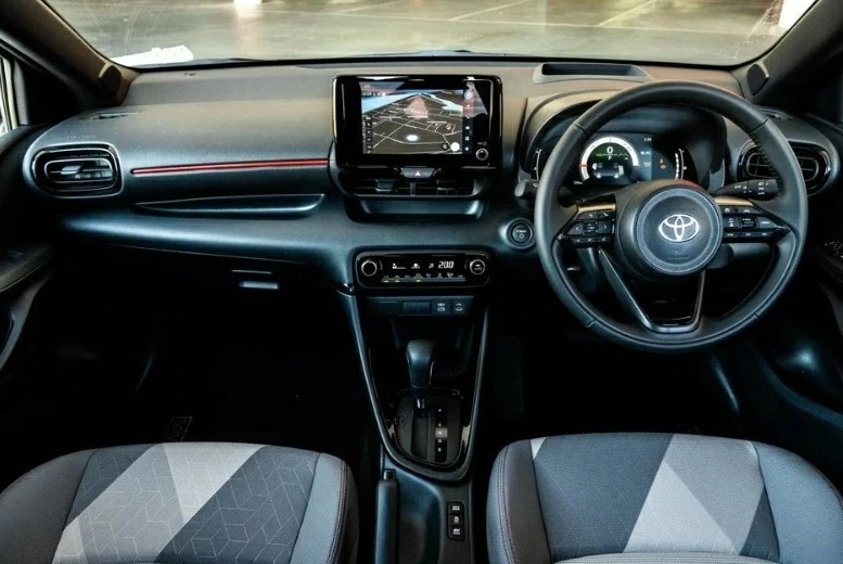 Điểm nhấn đáng chú ý nhất nằm ở màn hình giải trí trung tâm mới. 