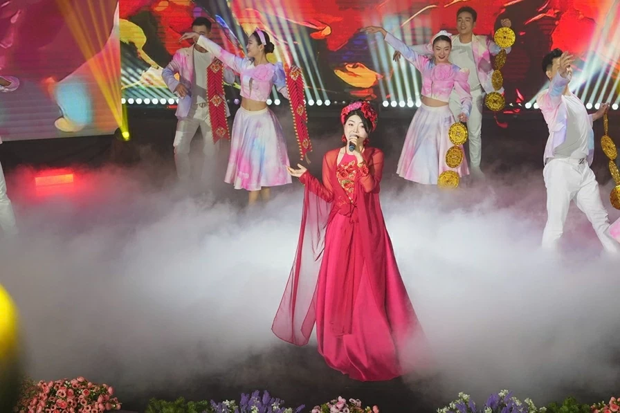 Gemma Nguyễn: Tiếng hát nối nhịp giao hòa văn hóa Việt – Trung Gemma Nguyễn: Tiếng hát nối nhịp giao hòa văn hóa Việt – Trung