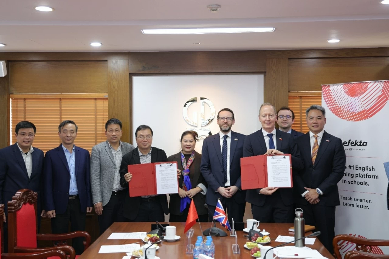 Nhà xuất bản Giáo dục Việt Nam bắt tay hợp tác với Tập đoàn Efekta Education (Vương quốc Anh)