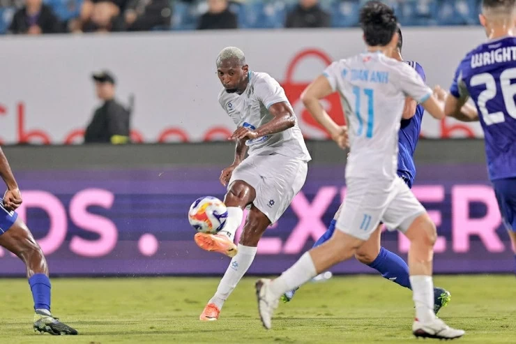 Xuân Son tỏa sáng, Nam Định vào bán kết ASEAN Club Championship