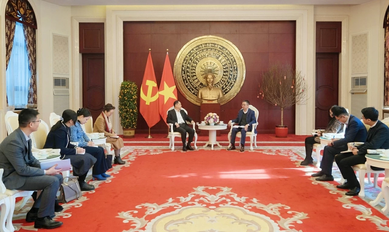 Đại sứ Việt Nam Phạm Thanh Bình hội kiến Hội trưởng Hội Hữu nghị đối ngoại nhân dân Trung Quốc Dương Vạn Minh