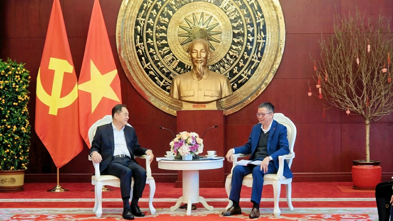 Đại sứ Việt Nam Phạm Thanh Bình hội kiến Hội trưởng Hội Hữu nghị đối ngoại nhân dân Trung Quốc Dương Vạn Minh