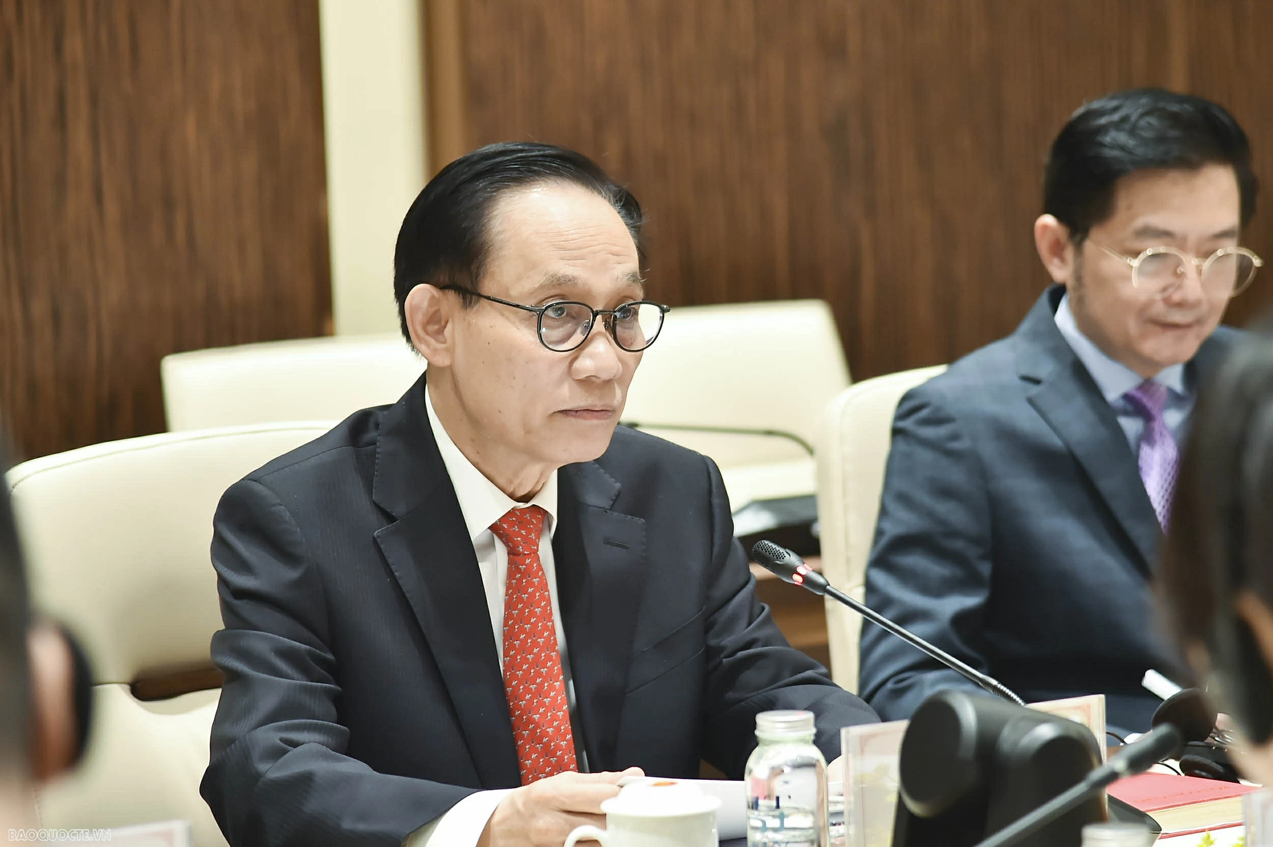 Ủy viên Bộ Chính trị, Bộ trưởng Ngoại giao Lê Hoài Trung hội đàm với Đặc phái viên của Tổng Bí thư, Chủ tịch nước Trung Quốc Tập Cận Bình Ủy viên Bộ Chính trị, Bộ trưởng Ngoại giao Lê Hoài Trung hội đàm với Đặc phái viên của Tổng Bí thư, Chủ tịch nước Trung Quốc Tập Cận Bình