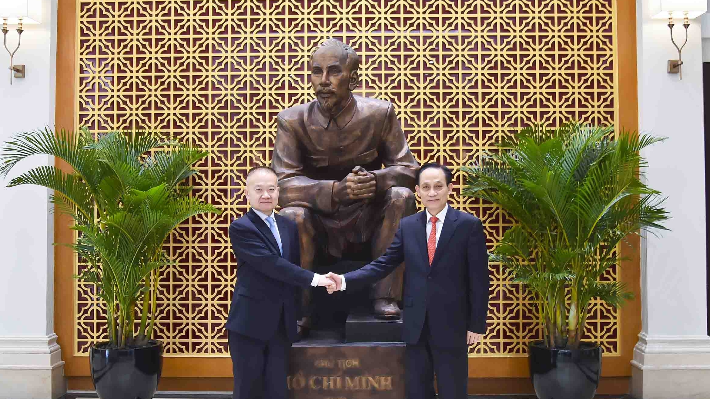 Ủy viên Bộ Chính trị, Bộ trưởng Ngoại giao Lê Hoài Trung hội đàm với Đặc phái viên của Tổng Bí thư, Chủ tịch nước Trung Quốc Tập Cận Bình