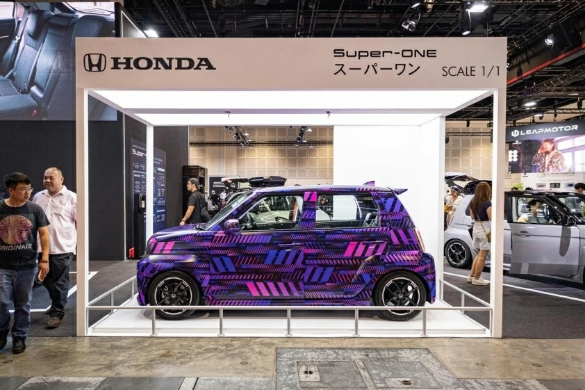 Sau khi gây ấn tượng tại Japan Mobility Show 2025, Honda Super-ONE đã được ra mắt tại Singapore. Sau khi gây ấn tượng tại Japan Mobility Show 2025, Honda Super-ONE đã được ra mắt tại Singapore.