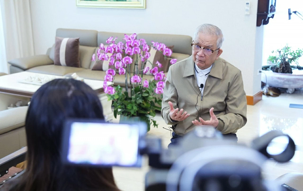 Nguyên Bộ trưởng Ngoại giao Nguyễn Dy Niên