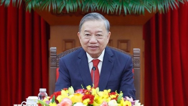 Party General Secretary To Lam holds phone talks with Singapore's ruling party leader Lawrence Wong