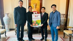 Phó Thống đốc tỉnh Khon Kaen (Thái Lan) chúc Tết Tổng Lãnh sự quán Việt Nam