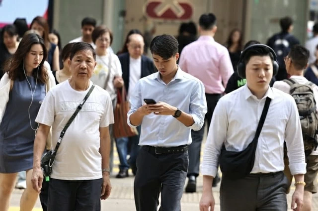 việc cấm hoàn toàn vẫn còn khó khăn, do cần phải cân bằng giữa việc bảo vệ người dân khỏi những cuộc gọi làm phiền và nhu cầu tiếp thị chính đáng của khu vực doanh nghiệp nhỏ trong thành phố.