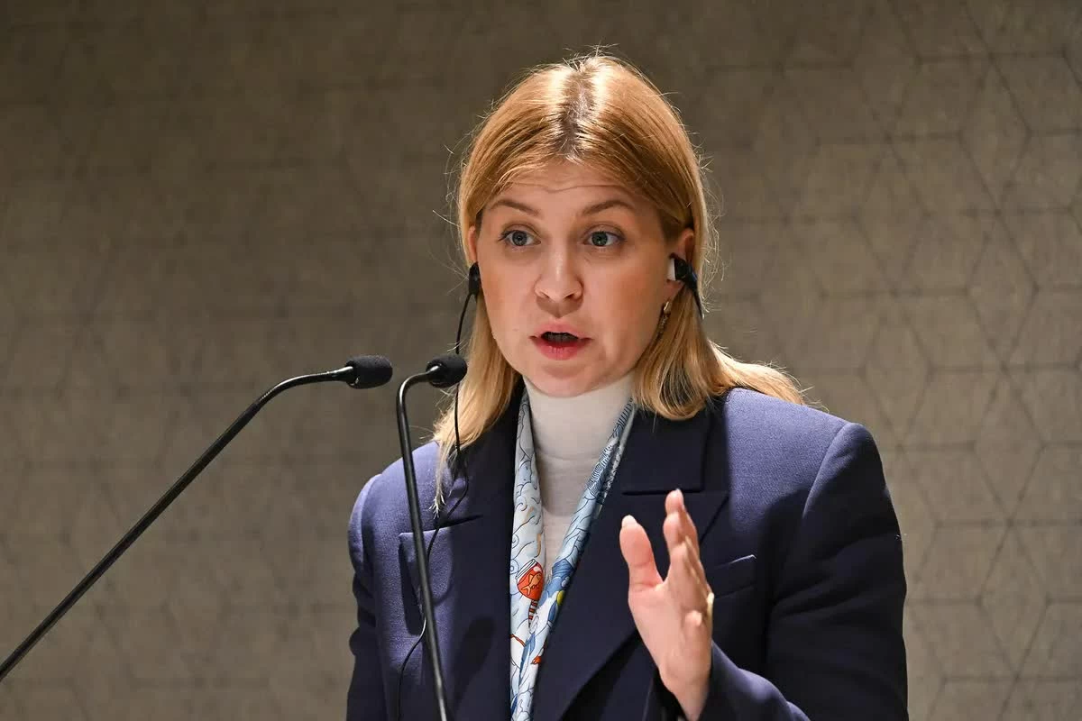 Đại sứ Ukraine tại Mỹ đối mặt yêu cầu giải trình từ Quốc hội Đại sứ Ukraine tại Mỹ đối mặt yêu cầu giải trình từ Quốc hội