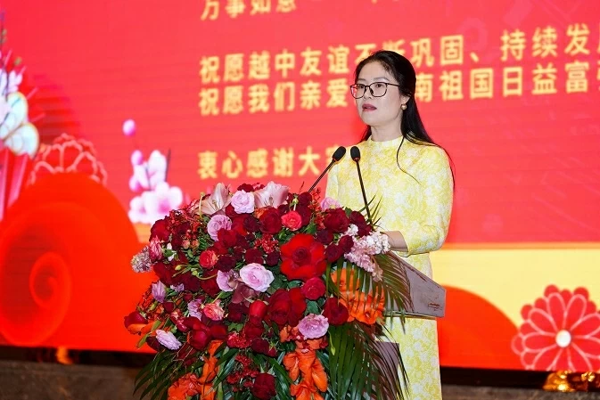 Xuân Quê hương ấm áp của cộng đồng người Việt tại Vân Nam, Trung Quốc Xuân Quê hương Bính Ngọ ấm áp của cộng đồng người Việt tại Vân Nam, Trung Quốc
