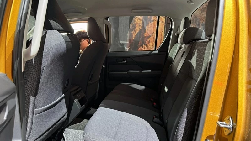 Toyota Hilux 2026 chính thức trình làng khách Việt, giá từ 632 triệu đồng Toyota Hilux 2026 chính thức trình làng khách Việt, giá từ 632 triệu đồng