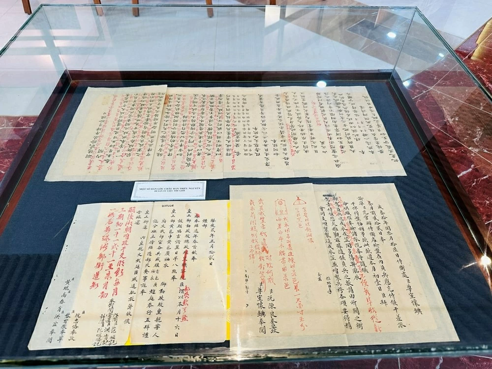 Ra mắt không gian trưng bày Di sản tư liệu thế giới của Việt Nam Đưa di sản tư liệu đến gần hơn với công chúng