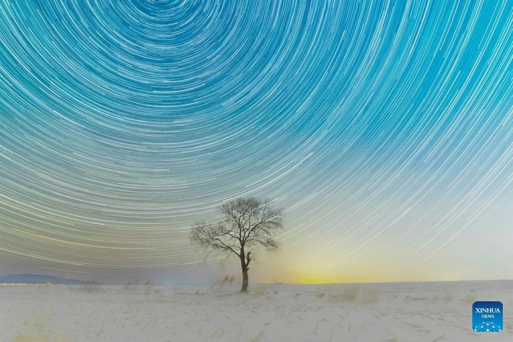 Chiêm ngưỡng bầu trời đầy sao và cực quang rực rỡ tại vùng Đông Bắc Trung Quốc