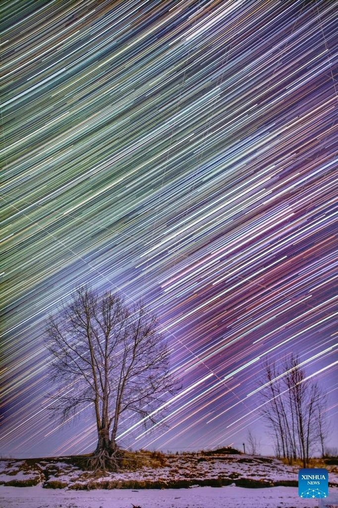 Chiêm ngưỡng bầu trời đầy sao và cực quang rực rỡ tại vùng Đông Bắc Trung Quốc Chiêm ngưỡng bầu trời đầy sao và cực quang rực rỡ tại vùng Đông Bắc Trung Quốc