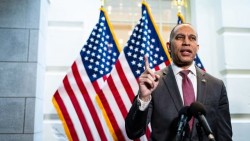 Mỹ lại đối mặt nguy cơ đóng cửa chính phủ kéo dài đến tuần sau do bế tắc ngân sách tại Hạ viện