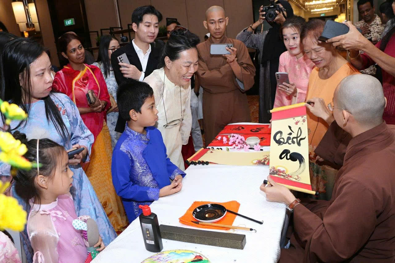 Chương trình gồm nhiều những hoạt động mang đậm văn hóa Việt Nam. (Nguồn: ĐSQ Việt Nam tại Sri Lanka) Chương trình gồm nhiều những hoạt động mang đậm văn hóa Việt Nam. (Nguồn: ĐSQ Việt Nam tại Sri Lanka)