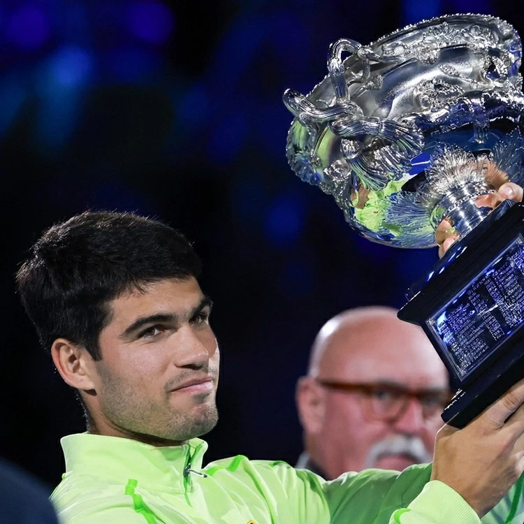 Hạ đo ván Novak Djokovic, Carlos Alcaraz làm nên lịch sử tại Australian Open 2026 Hạ đo ván Novak Djokovic, Carlos Alcaraz làm nên lịch sử tại Australian Open 2026