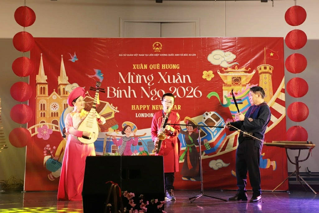 Cộng đồng người Việt Nam tại Anh gặp mặt đầu Xuân Bính Ngọ 2026  ​