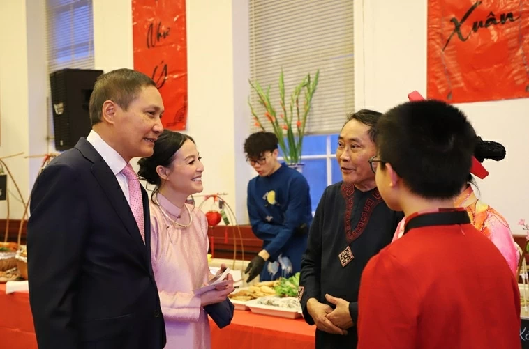 Cộng đồng người Việt Nam tại Anh gặp mặt đầu Xuân Bính Ngọ 2026  ​