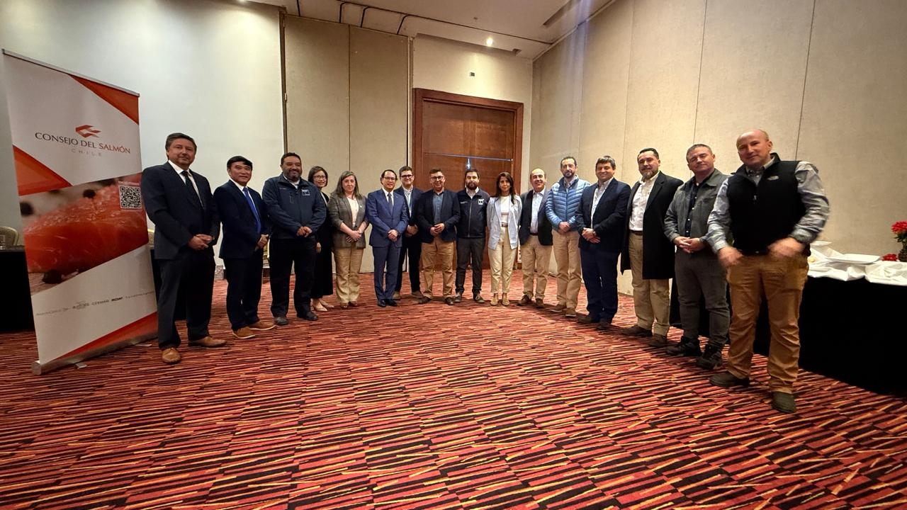 Từ Santiago tới Patagonia: Đại sứ Việt Nam mở rộng hợp tác tại vùng cá hồi Chile