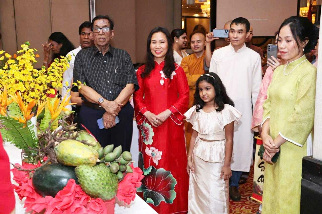 Tết Cộng đồng Việt Nam tại Sri Lanka: Đậm hương vị Xuân quê nhà giữa lòng Colombo Tết Cộng đồng Việt Nam tại Sri Lanka: Đậm hương vị Xuân quê nhà giữa lòng Colombo