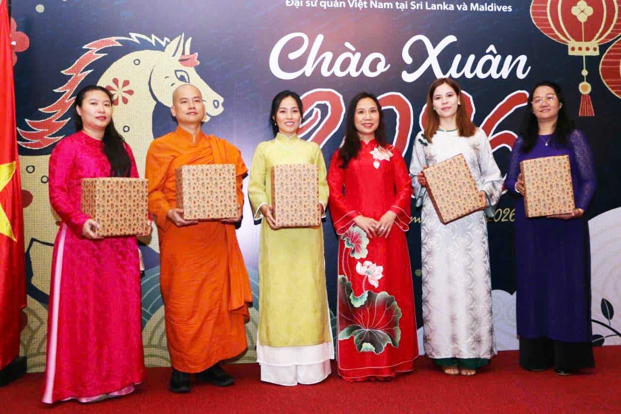 Tết Cộng đồng Việt Nam tại Sri Lanka: Đậm hương vị Xuân quê nhà giữa lòng Colombo Tết Cộng đồng Việt Nam tại Sri Lanka: Đậm hương vị Xuân quê nhà giữa lòng Colombo