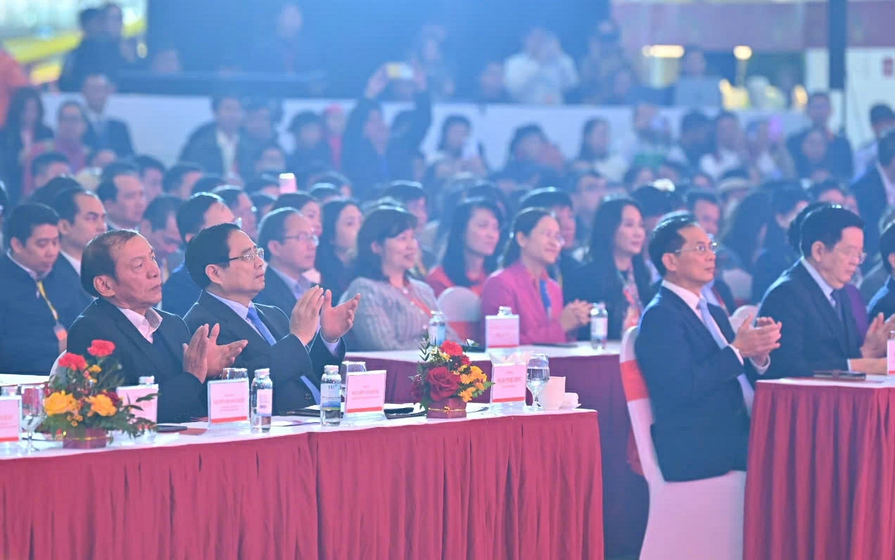 Các đại biểu tham dự Lễ khai mạc Hội chợ Mùa xuân 2026. (Ảnh: Thành Long) Các đại biểu tham dự Lễ khai mạc Hội chợ Mùa xuân 2026. (Ảnh: Thành Long)