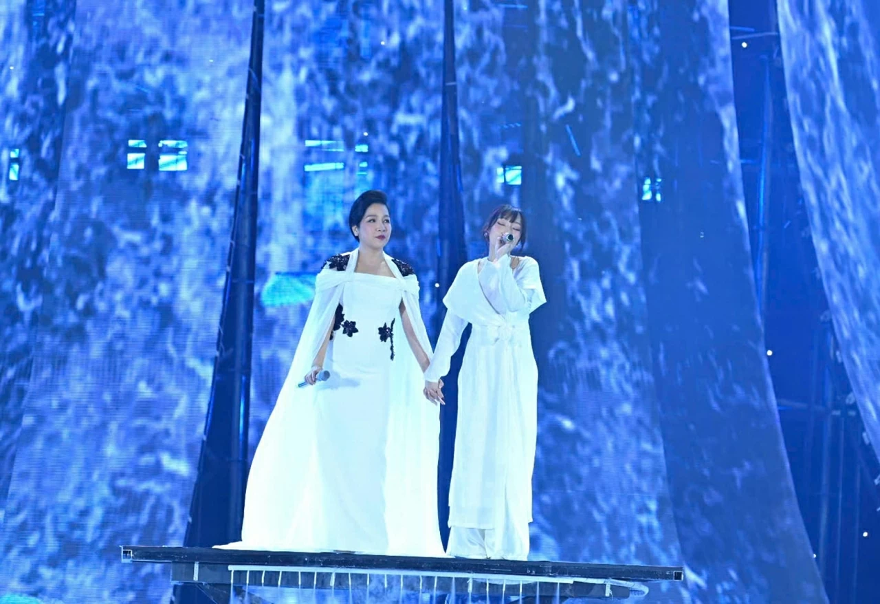 Một số tiết mục văn nghệ tại buổi Lễ. (Ảnh: Thành Long)