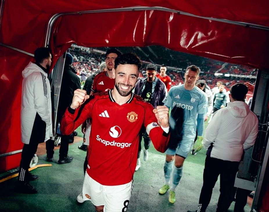 Fernandes trên đường chinh phục kỷ lục kiến tạo ở Ngoại hạng Anh Fernandes trên đường chinh phục kỷ lục kiến tạo ở Ngoại hạng Anh