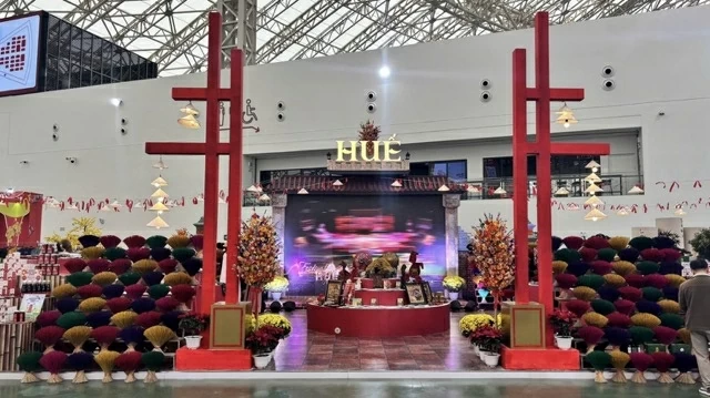 Không gian trưng bày của Thành phố Huế tại Hội chợ mùa Xuân lần thứ nhất năm 2026
