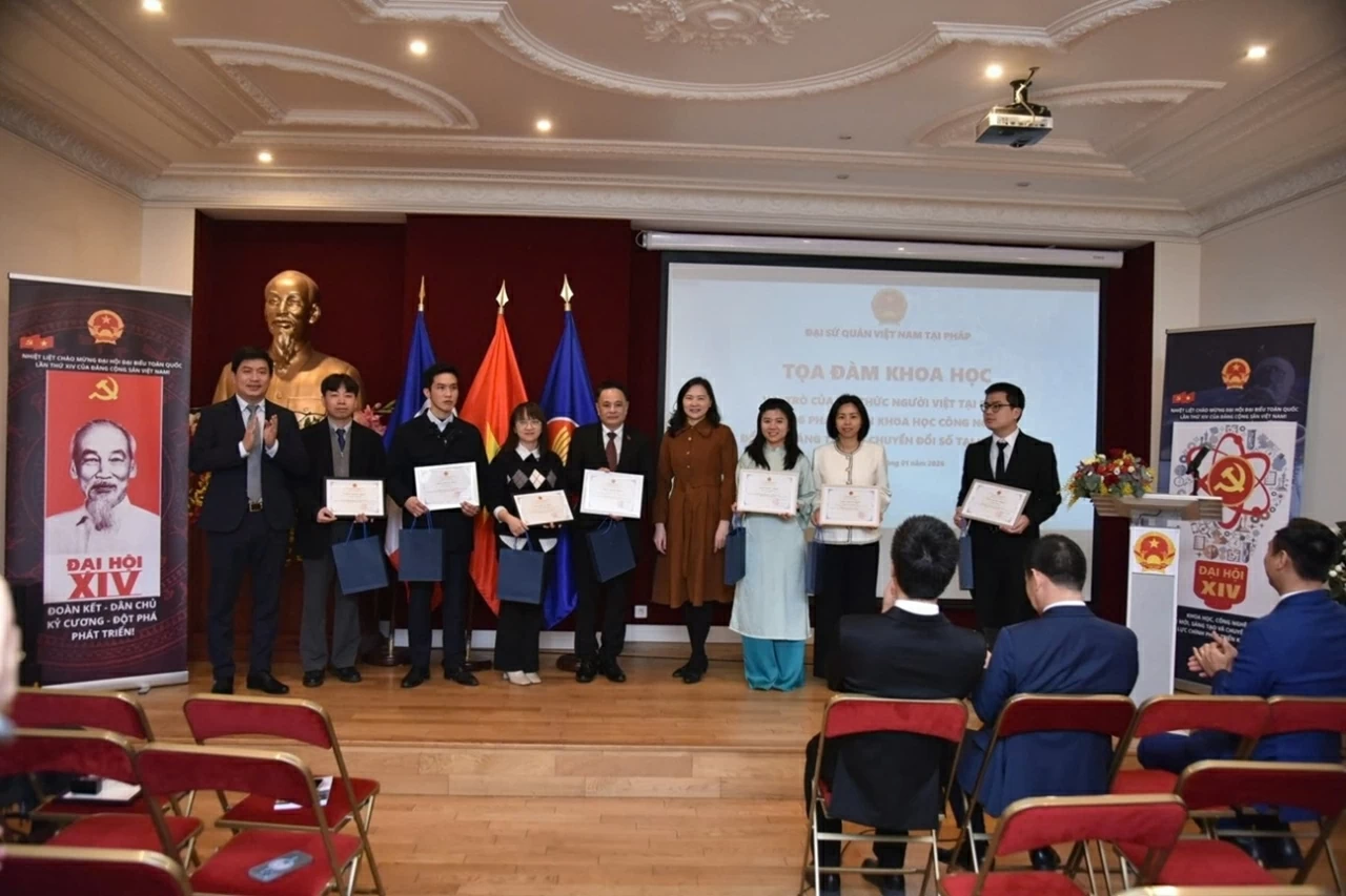 Tọa đàm khoa học lần thứ hai về vai trò trí thức kiều bào Việt Nam tại Pháp Tọa đàm khoa học lần thứ hai về vai trò trí thức kiều bào Việt Nam tại Pháp