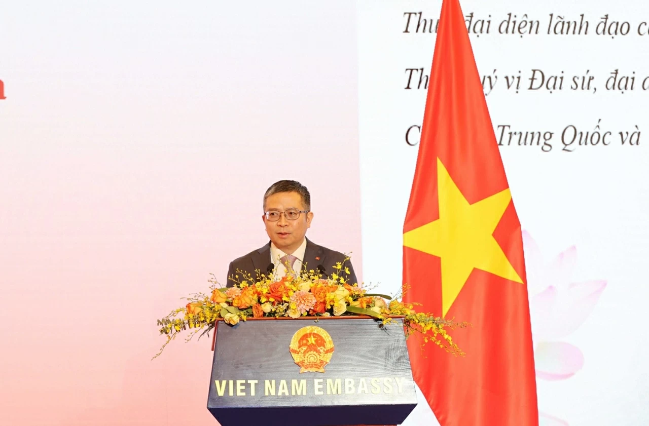 Trang trọng kỷ niệm 76 năm ngày thiết lập quan hệ ngoại giao Việt Nam-Trung Quốc