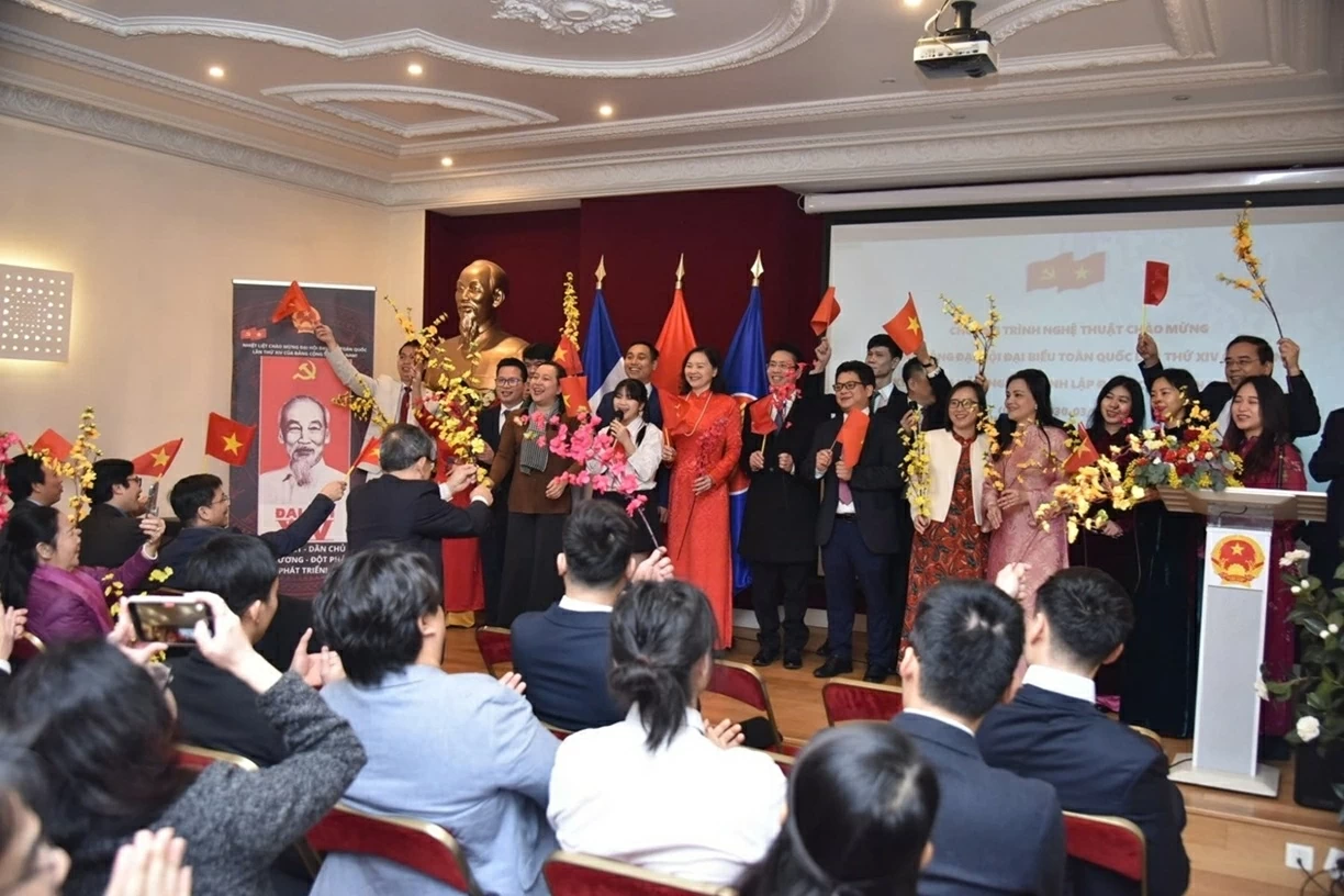 Lễ kỷ niệm 96 năm Ngày thành lập Đảng Cộng sản Việt Nam Lễ kỷ niệm 96 năm Ngày thành lập Đảng Cộng sản Việt Nam