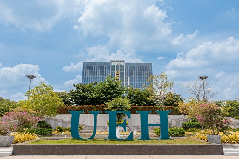 Đại học Kinh tế Thành phố Hồ Chí Minh – Từ đại học bền vững đến hạt nhân đổi mới đô thị Đại học Kinh tế Thành phố Hồ Chí Minh – Từ đại học bền vững đến hạt nhân đổi mới đô thị