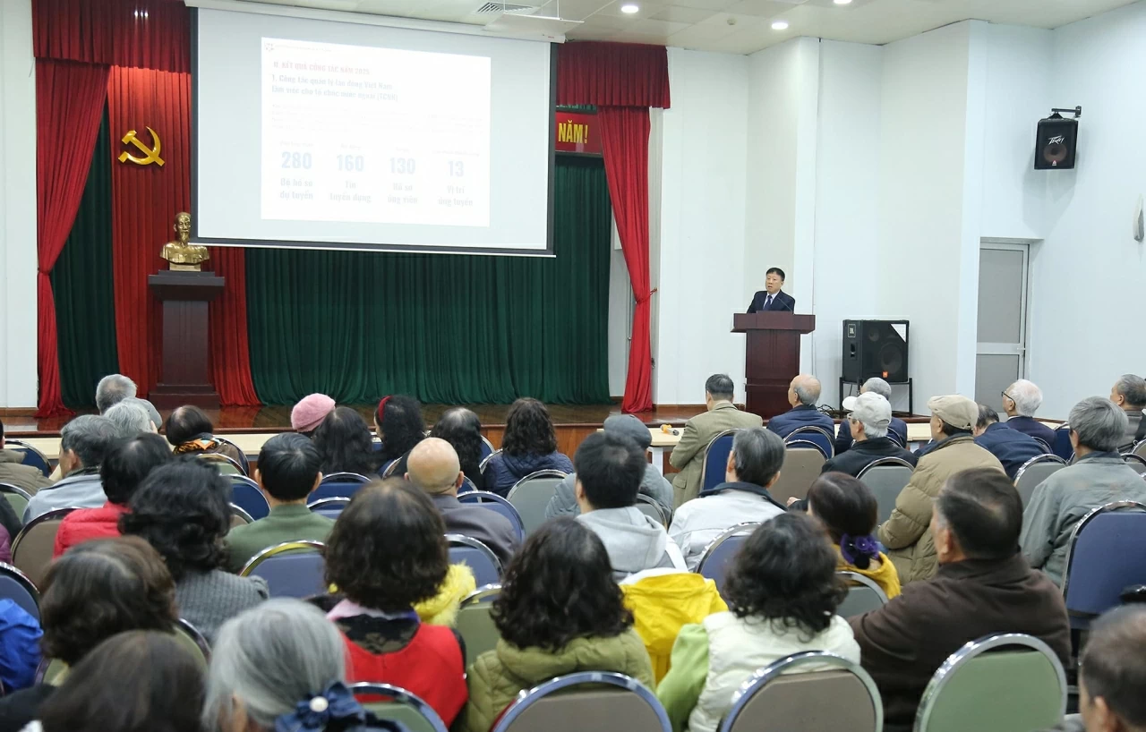 Toàn cảnh buổi lễ tổng kết. (Ảnh: Thành Long) Toàn cảnh buổi lễ tổng kết. (Ảnh: Thành Long)