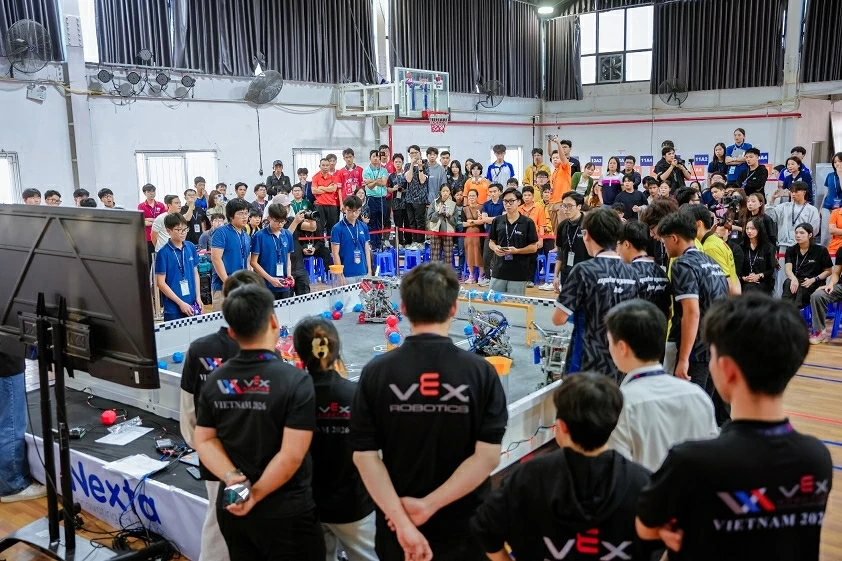 14 đội tuyển Việt Nam sẽ tham dự Giải vô địch thế giới VEX Robotics World Championship 2026 tại Mỹ 14 đội tuyển Việt Nam sẽ tham dự Giải vô địch thế giới VEX Robotics World Championship 2026 tại Mỹ