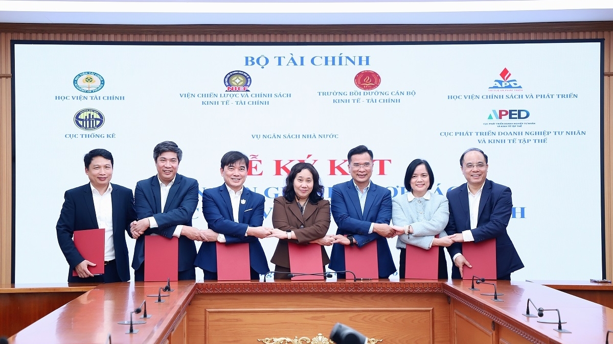 Tăng cường phối hợp nghiên cứu khoa học, đào tạo và tham mưu chính sách trong ngành Tài chính