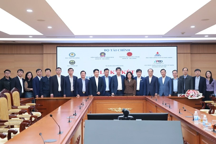 Tăng cường phối hợp nghiên cứu khoa học, đào tạo và tham mưu chính sách trong ngành Tài chính