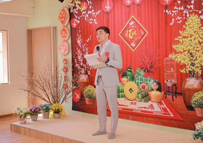 Ông Phạm Văn Thịnh – Trưởng Ban Tổ chức phát biểu tại Khai mạc Tết Việt Saitama 2026.