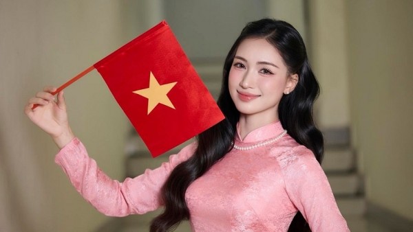 Hòa Minzy: Kể chuyện quê hương bằng âm nhạc