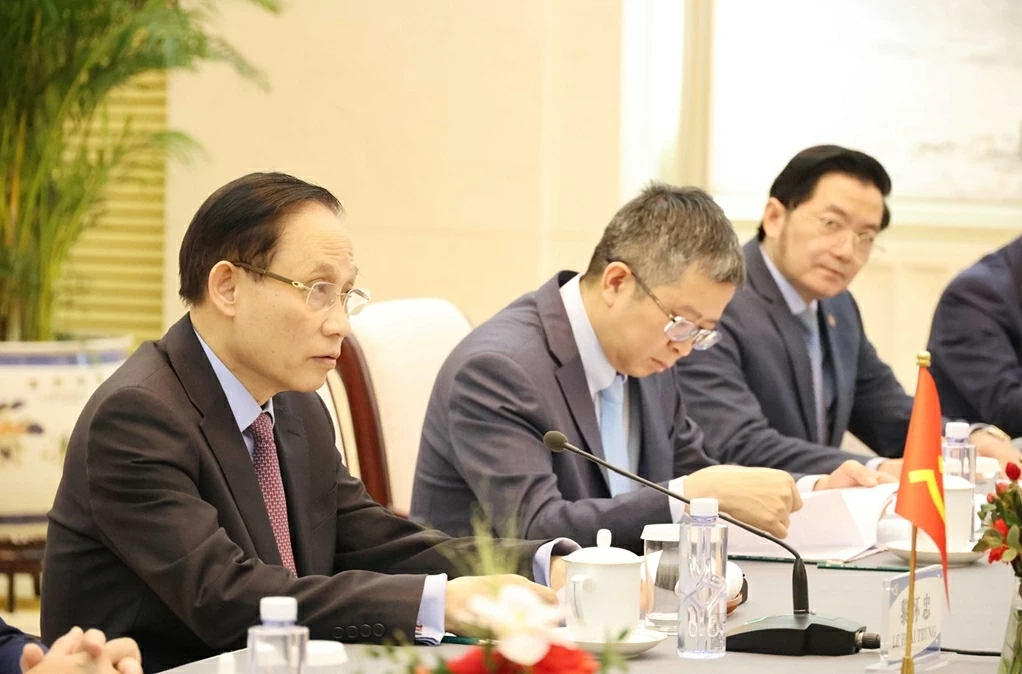 Bộ trưởng Ngoại giao Lê Hoài Trung, Đặc phái viên của Tổng Bí thư Tô Lâm hội đàm với Trưởng Ban Liên lạc Đối ngoại Trung ương Trung Quốc